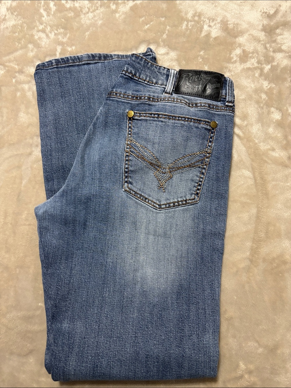 Men's Straight Light Blue Denim Jeans with Embroidered Back Pocket